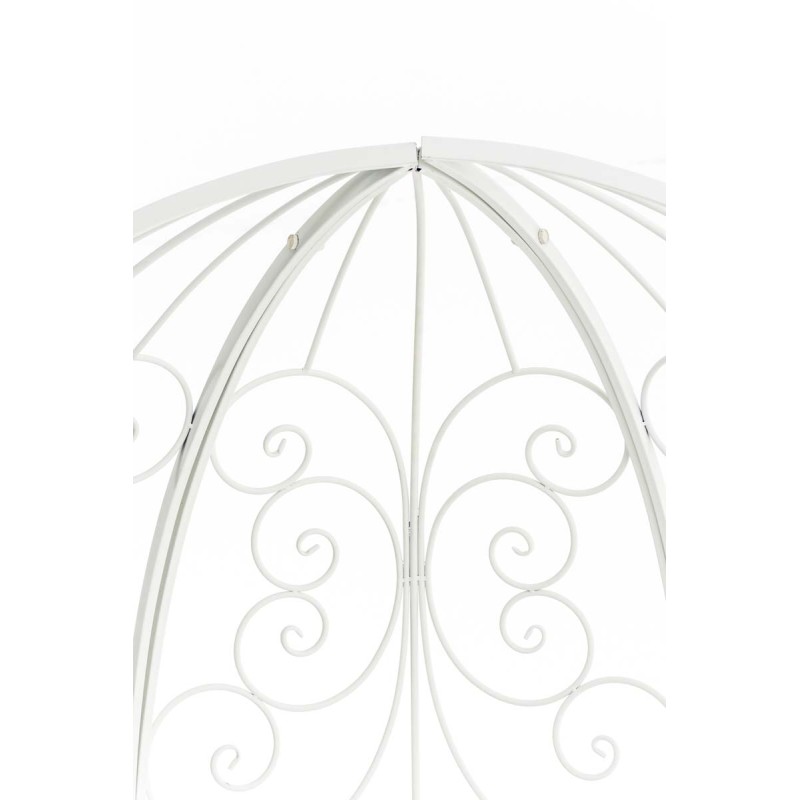 Romanttinen rautainen puolipaviljonki penkillä köynnöskasveille puutarhaan