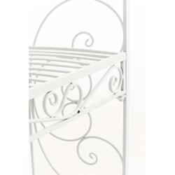 Romanttinen rautainen puolipaviljonki penkillä köynnöskasveille puutarhaan