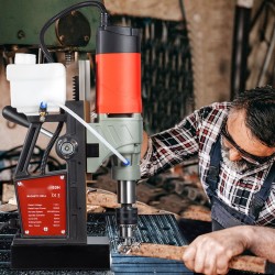 Magneettiporakone 1200 W 40 mm kruunupora 55 mm poraussyvyys 13000 N pitovoima