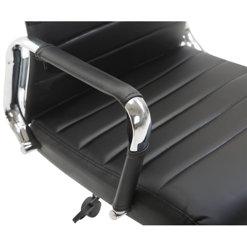 Ergonominen toimistotuoli keinonahkaa säädettävällä korkeudella ja keinumekanismilla