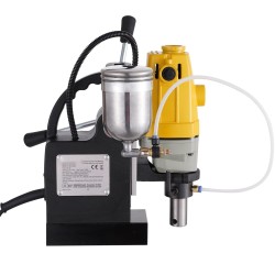 Magneettipylväsporakone 1100 wattia 12000 newtonin magneettivoima 40 millimetrin poraushalkaisija 6 onttoa poranterää