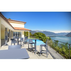 Maya baarijakkara korkea selkänojallinen pinottava ulkokäyttöön sopiva