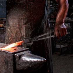 Sepänpihdit 4-osainen hiiliterässarja noin 46 cm pitkät A3 teräsniitit