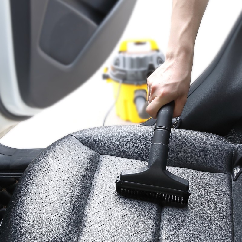 Märkä-kuivaimuri 10 l polypropeeninen säiliö 800 wattia puhallintoiminto lisäsuuttimet