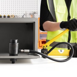 Hydraulinen 15 tonnin teräs lävistinsetti 10 stanssia 12,7–101,6 mm