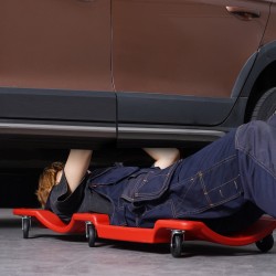 Mekaanikon alusta muovirunkoinen 1016 millimetriä 158,8 kilogrammaa 6 pyörää pehmustettu niskatuki