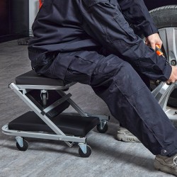 Taittuva mekaanikon makuualusta ja jakkara teräsrunko 6 kääntyvää pyörää 136 kilogramman kantavuus