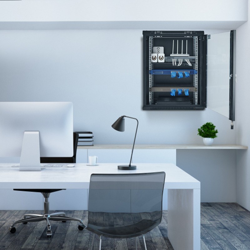 Verkkokaappi 15U hiiliteräs asennussyvyys 457 mm karkaistu lasiovi kaksoislukitus lattia tai seinäasennus