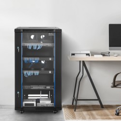 Verkkokaappi 22U hiiliteräs 600 mm syvä 136 kg kantavuus lukittava karkaistu lasiovi