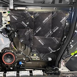 Äänieristysmatto butyylikumipohjainen 2 mm 0,9 m² 10 kpl timanttikuvioitu alumiinifolio autoon