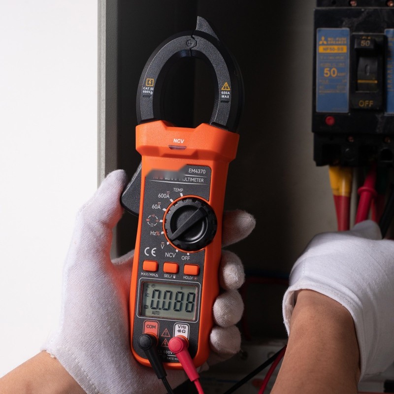 Digitaalinen pihdimittari todellisella tehollisarvolla 600A 6000 laskentaa kosketukseton jännitetunnistus