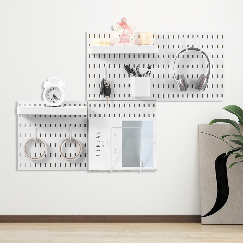 Muovinen reikätaulusarja 280 x 280 mm 4 paneelia valkoinen