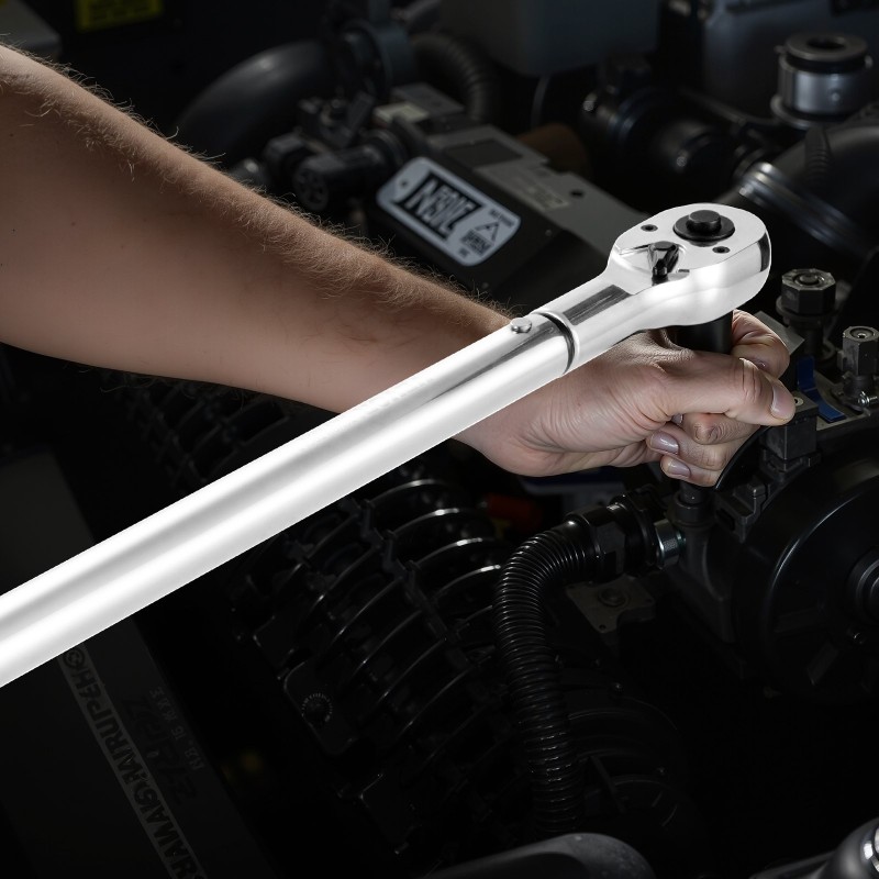 Momenttiavain seosteräs 3/4 tuuman vetoneliö 136–814 Nm auton korjaukseen