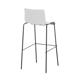 Moderni baarijakkara ergonomisella istuimella ja metallijalustalla