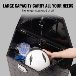 Työkalulaatikko perävaunun aisalle alumiiniseos mitat 99x42x30 senttimetriä lukolla ja kaksi avainta