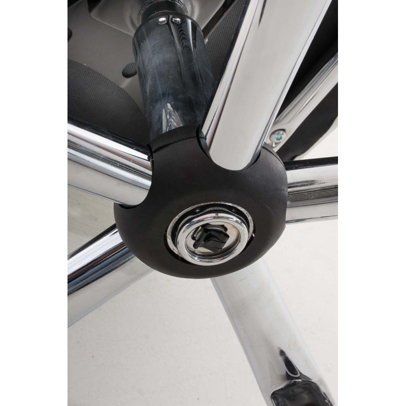 Ergonominen toimistotuoli säädettävällä korkeudella ja keinutoiminnolla