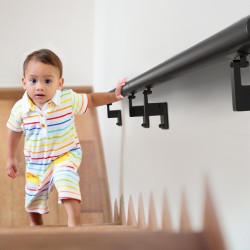 Seinäkiinnitteinen portaiden käsijohde alumiiniseos 2134 mm musta 199,6 kg sisältää asennussarjan