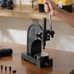 Pöytämallinen valurautapuristin 0,5 tonnia 119 mm työisku puristus ja muovaus