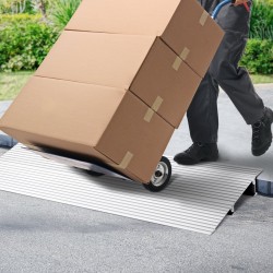 Kynnysramppi alumiiniseoksesta korkeus 5,1 senttimetriä 362,8 kilogrammaa kantavuus säädettävä modulaarinen