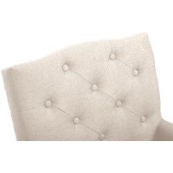 Tyylikäs chesterfield-ruokailutuoli mukavilla käsinojilla ja pehmusteella