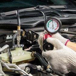 Jäähdyttimen 14-osainen painetesterisarja alumiinikäsipumpulla värikoodatuilla kannilla autoihin moottoripyöriin kuorma-autoihin