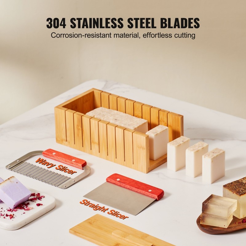 Saippuanvalmistussetti bambuisella leikkauslaatikolla silikonimuotilla ja 304-ruostumattomilla terillä 100 pussia 105 tarraa