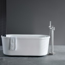 Lattialle asennettava messinkinen kylpyammehana käsisuihkulla ja kaksi vesitilaa 360 asteen juoksuputki