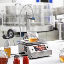 Nestetäyttökone ruostumatonta terästä 30–15000 gramman täyttömäärä digitaalinen ohjaus kuusi suutinta