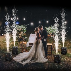 Kylmäkipinäkoneet 4 kpl 700W säädettävä 2–5 m alumiiniseosrunko DMX-ohjaus