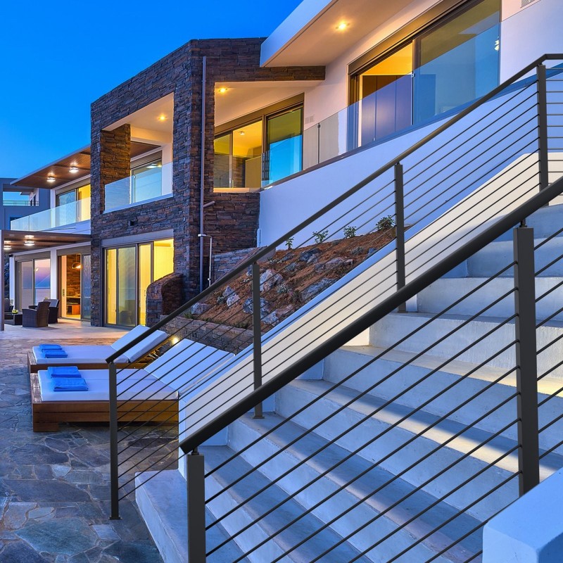 Vaijerikaidepylväs SUS304 ruostumatonta terästä 91,4 cm 30 asteen reiät musta