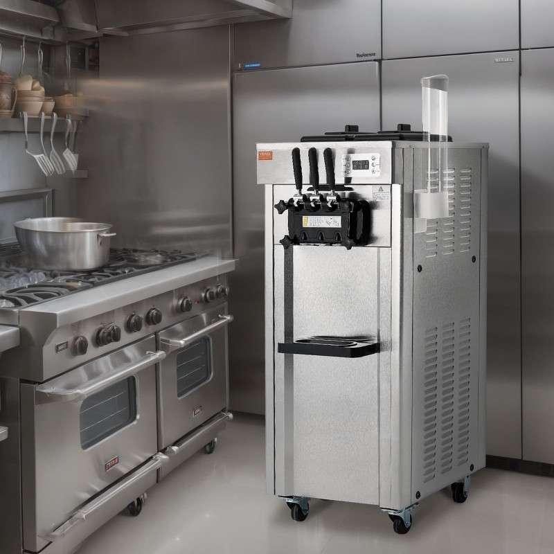 Pehmytjäätelökone ruostumatonta terästä kolme makua kaksi 4,3 litran säiliötä 21–31 litraa tunnissa