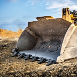 Kauhan hammastanko Q345 seosteräs 1200 mm 6 hammasta 2000 kg traktorille