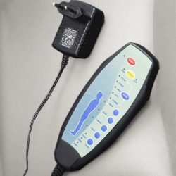 Hierova toimistotuoli keinonahalla ja jalkatuella 7 hierontapisteellä