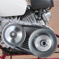 Vetokytkin raudasta ja seosmetallista 2–8 hv työkierrosnopeus 2000 kierrosta minuutissa leveällä kumihihnalla