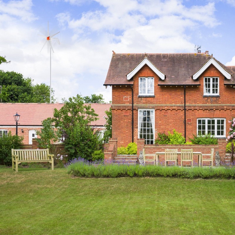 Tuuliturbiinigeneraattori 500W 12V viisilapaiset lasikuitunailonlavat käynnistystuulennopeus 2,5 m/s