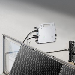 Aurinkomikroinvertteri alumiiniseoskotelo 800W IP67 MPPT WiFi-antenni sovellustuki kahdelle paneeliryhmälle