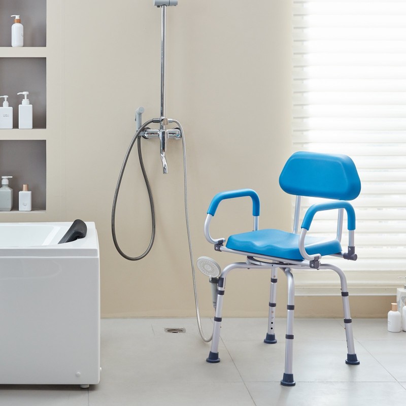 Kääntyvä suihkutuoli 360 asteen pehmustettu istuin alumiinirunko neljäportainen korkeussäätö kantavuus 135 kg