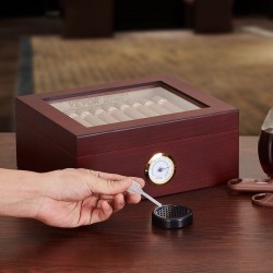 Sikarikostutin pöytämallinen espanjanseetripuusta lasikannella hygrometrillä ja jakajalla 30–50 sikaria