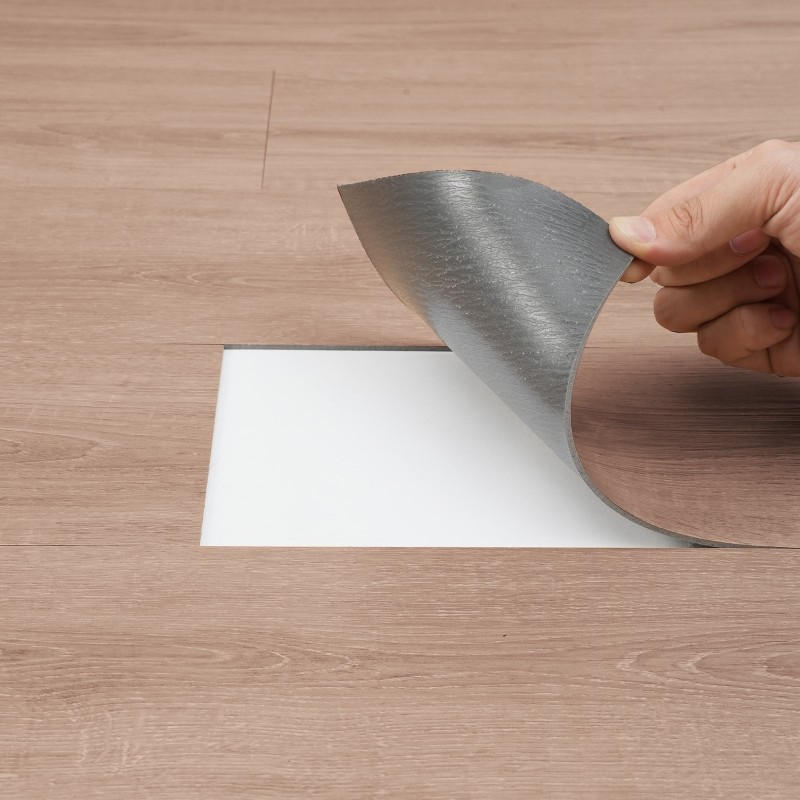 Itsekiinnittyvät vinyylilaatat 914x152 mm 36 kpl 2,5 mm puukuosi vedenpitävä