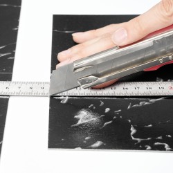 Itsekiinnittyvät vinyylilaatat 305 305 mm 50 kpl 1 5 mm musta marmori