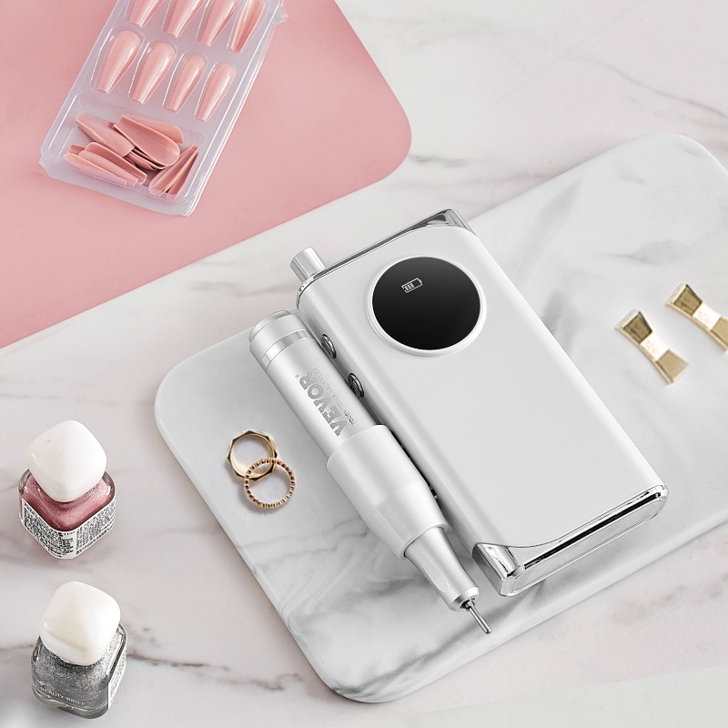 Ladattava kynsipora alumiinirunko johdoton näytöllä 6 terää 50 hiomanauhaa manikyyriin