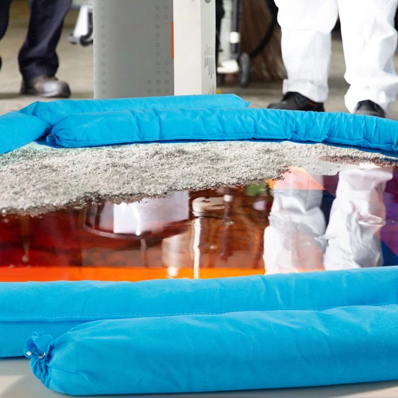 Imeytyssukat 76x1200 mm 12 kpl imevä materiaali uudelleenkäytettävä öljyille ja nesteille