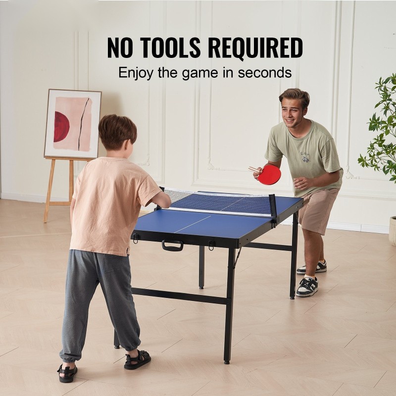 Pingispöytä keskikokoinen taitettava sisäkäyttöön käyttövalmis sisältää verkon kaksi mailaa kolme palloa kantolaukku