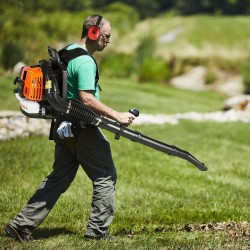 Reppumallinen kaksitahtinen bensiinikäyttöinen lehtipuhallin 63 cm3 1,89 l 1110 CFM