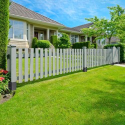 Maapiikit terästä mustalla jauhemaalipinnoitteella 89 mm tolpille 8 kpl