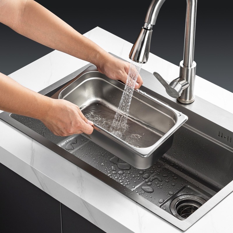 1/3-kokoiset höyrypannut 6 tuumaa syvät 8 kappaletta kansineen ruostumatonta terästä