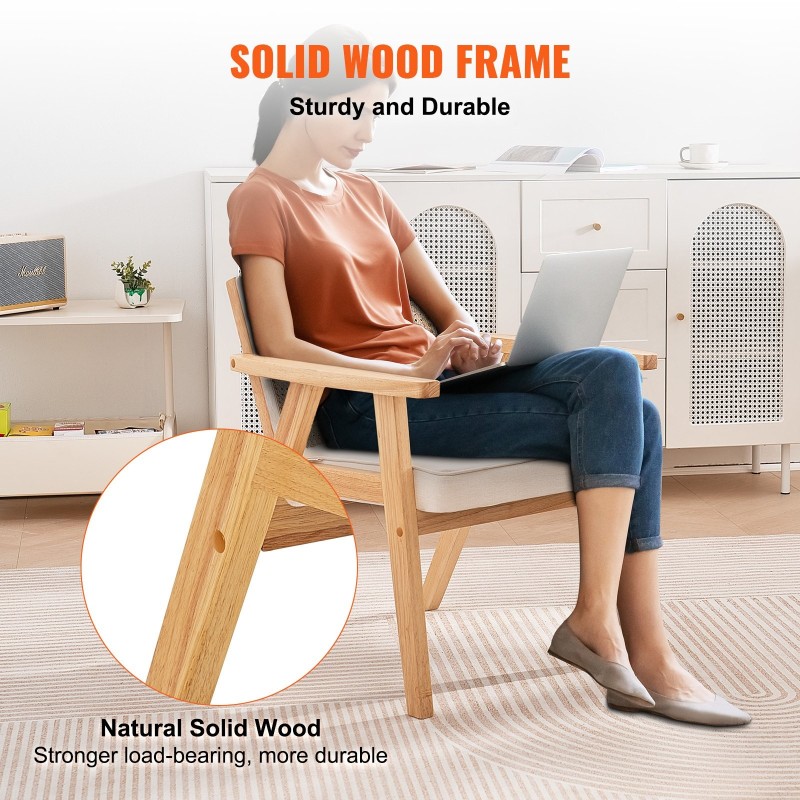 Rottinkituoli PE-rottinkisellä selkänojalla pehmustettu istuin käsinojalla massiivipuurunko ruokailuun ja olohuoneeseen