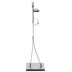 Tyylikäs vaatepalvelija metallista ja puusta monipuoliseen säilytykseen