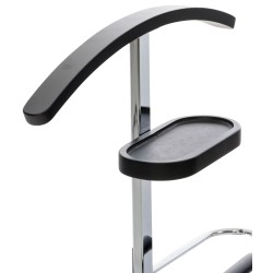 Tyylikäs vaatepalvelija metallista ja puusta monipuoliseen säilytykseen