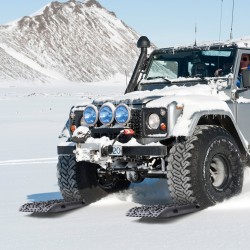 Vetolevyt PP-materiaali 10 tonnin kantavuus pitkä musta pari autoihin ja maastoautoihin